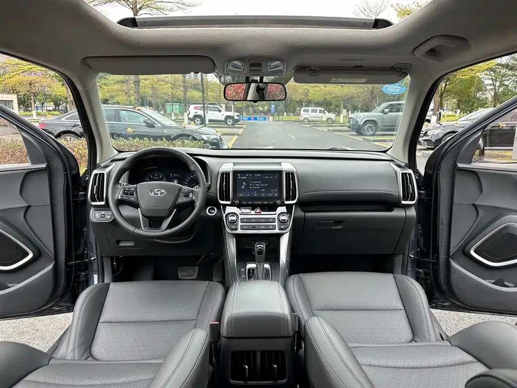Hyundai Beijing Hyundai ix35 2018 2.0L Automatic 2WD Zhiyong·Enjoyment Edition фото 7