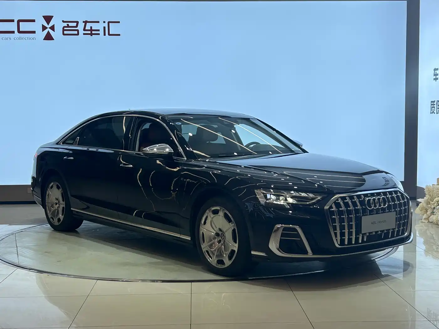 Audi A8 2022 A8L Horch Founder's Edition Legendary фото 3