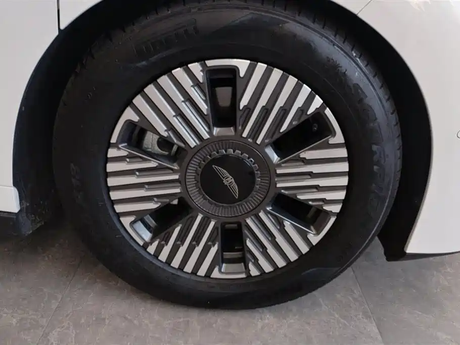 GEELY GALAXY WING TRUE L380