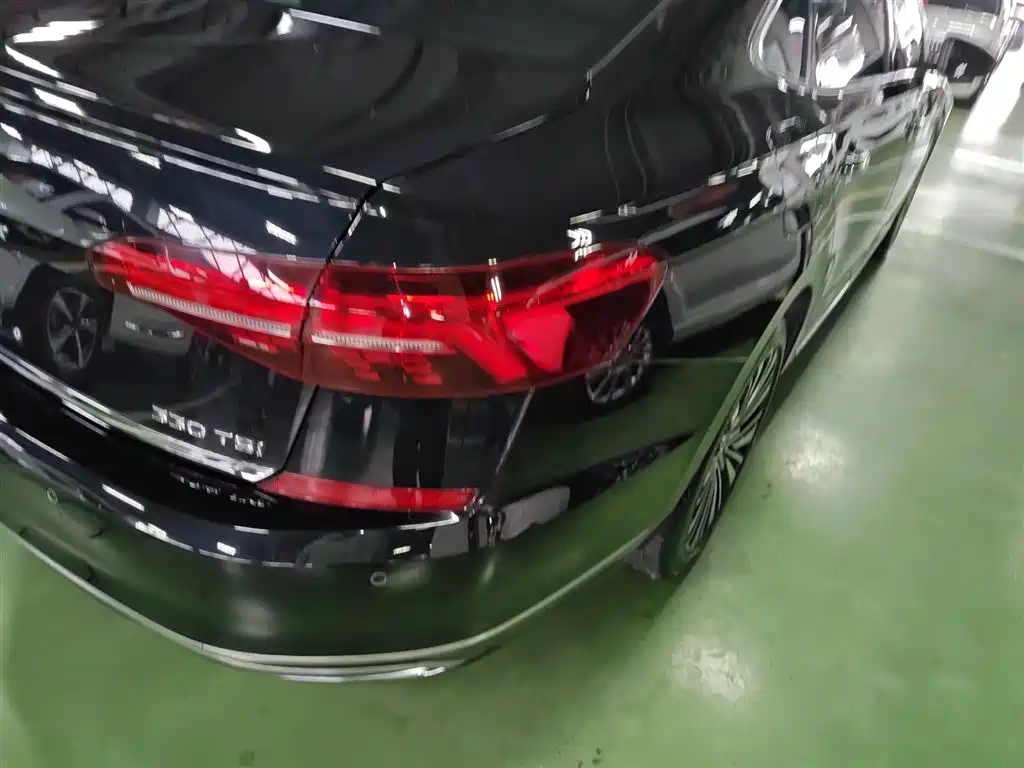 Volkswagen Passat 2019 Model 330TSI Luxury Edition China V фото 24