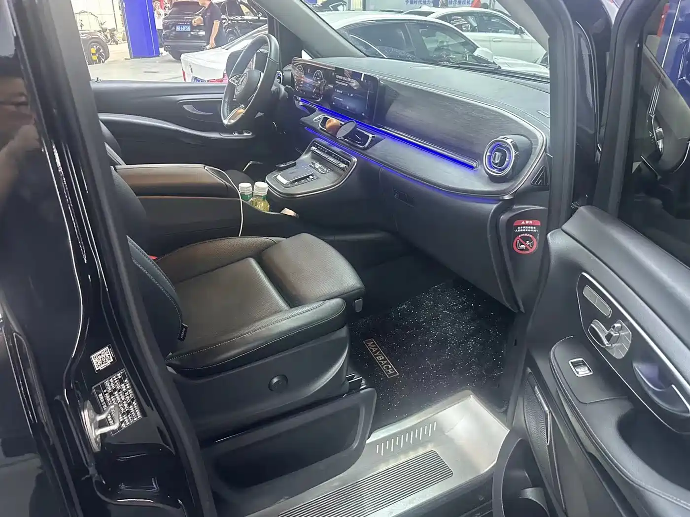 Mercedes-Benz V-Class 2025 2024 V 300 L Long Wheelbase Luxury Edition