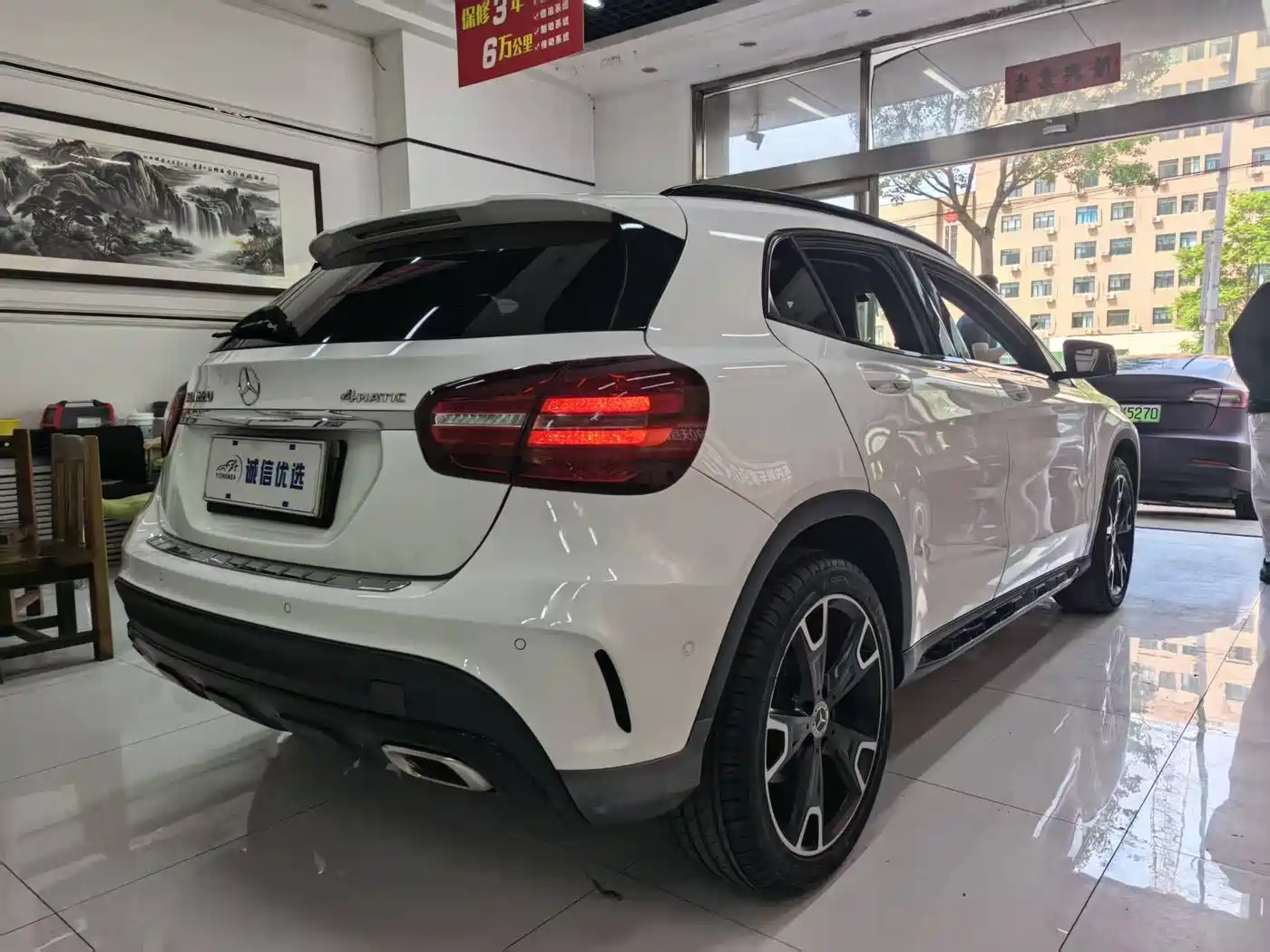 Mercedes-Benz GLA 2018 GLA 220 4MATIC Sport фото 12