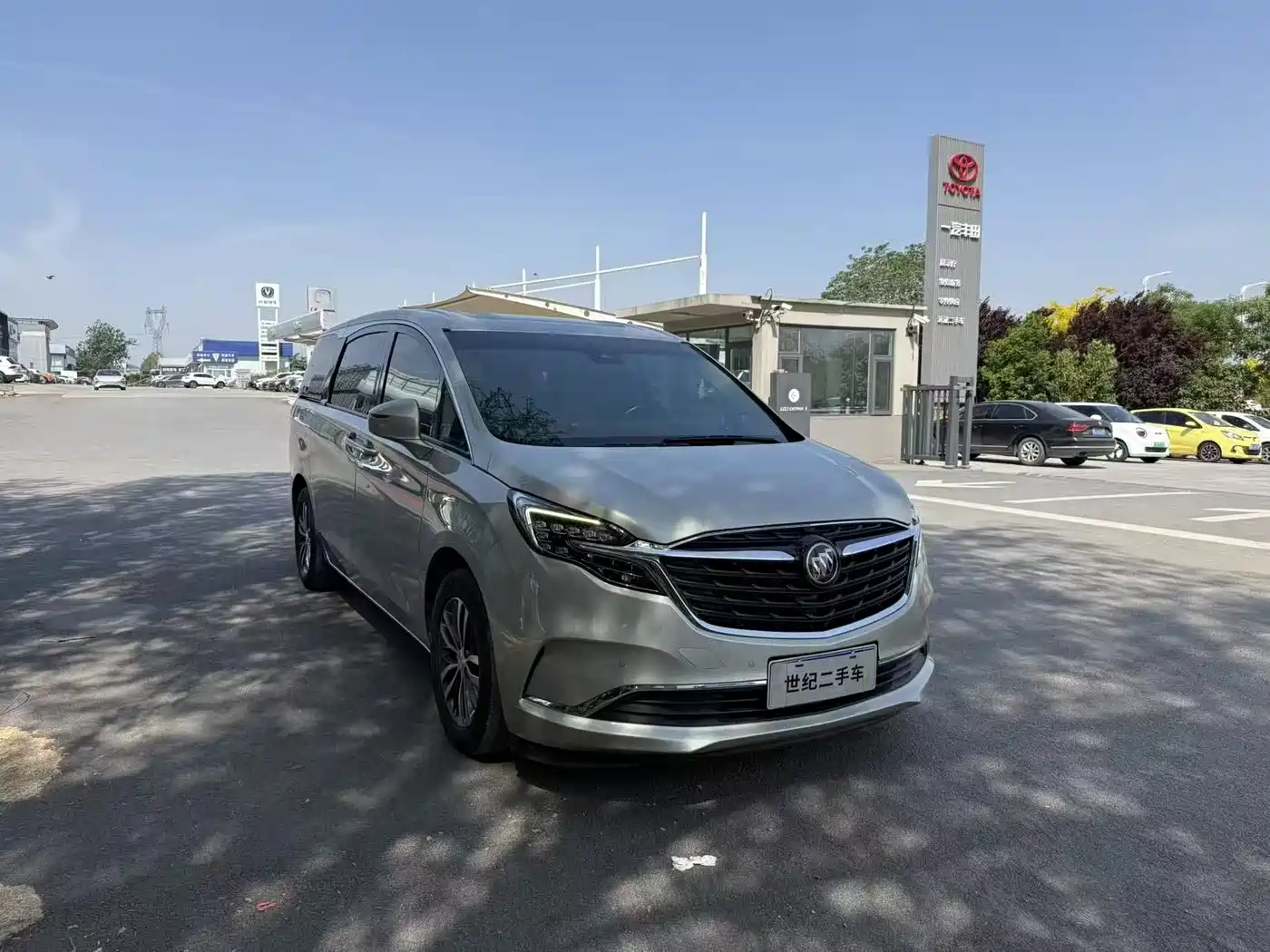 Buick GL8 2020 Model ES Landglory 653T Premium фото 3
