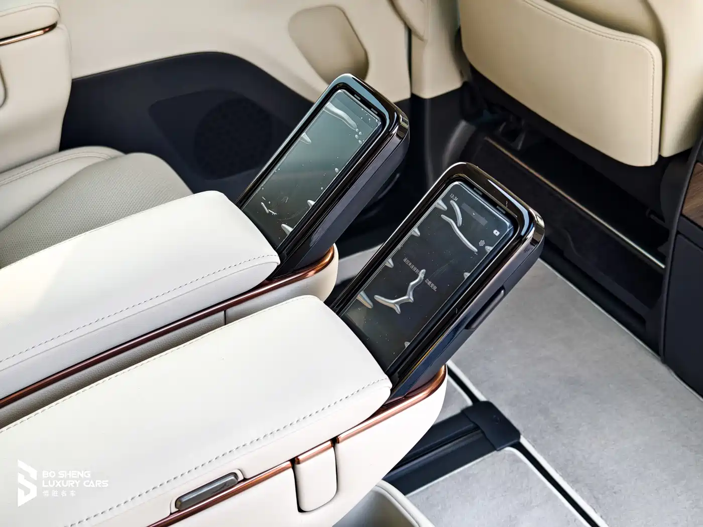 Lexus LM 2025 Model 350h Seven-Seater Elegance Edition фото 7