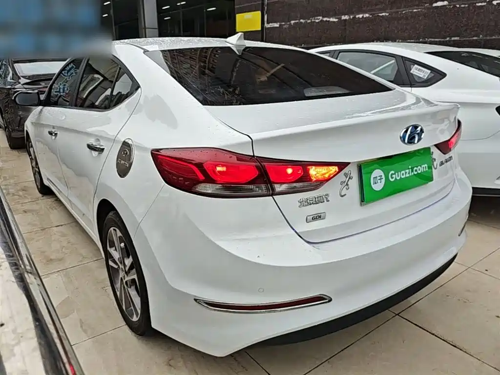 Hyundai Elantra 2016 Model 1.6L Automatic Smart Elite фото 5