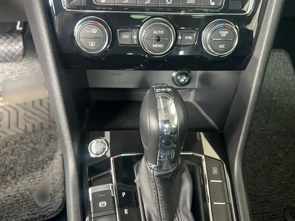 Volkswagen Tharu 2020 280TSI 2WD Luxury Edition China VI фото 20