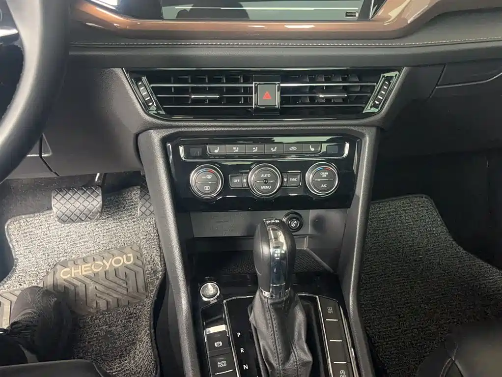 Volkswagen Tharu 2020 280TSI 2WD Luxury Edition China VI фото 9
