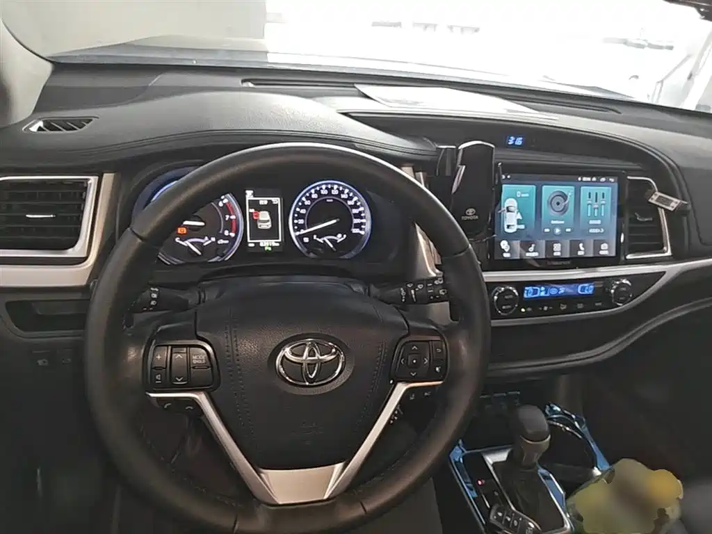 Toyota Highlander 2021 2.0T AWD Premium 7-Seater фото 10