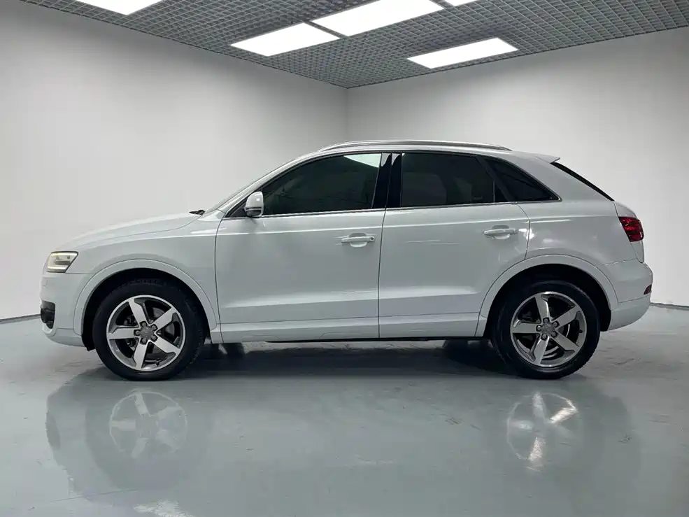 Audi Q3 2013 35 TFSI quattro Comfort фото 9