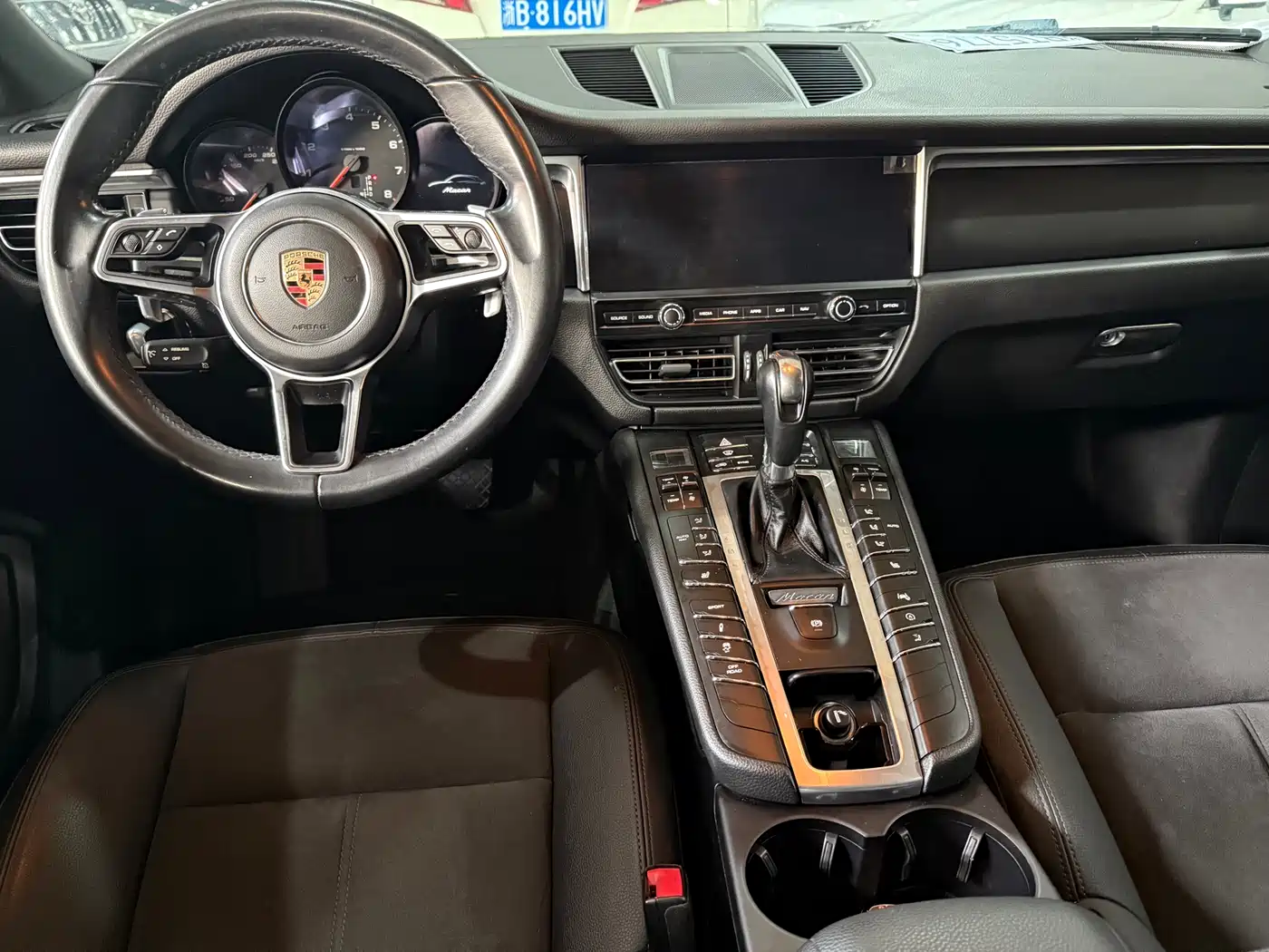 Porsche Macan 2018 Macan 2.0T фото 12
