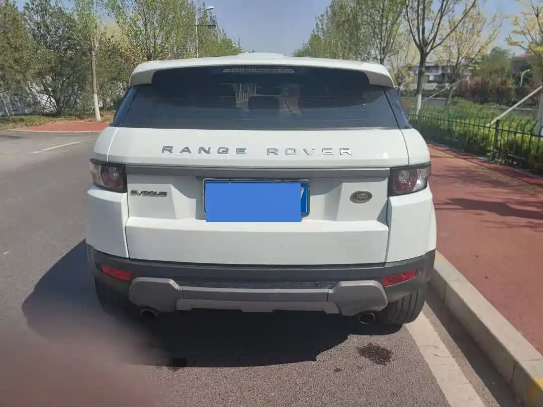 Land Rover Range Rover Evoque 2015 2.0T 5-Door Fashion Edition фото 4