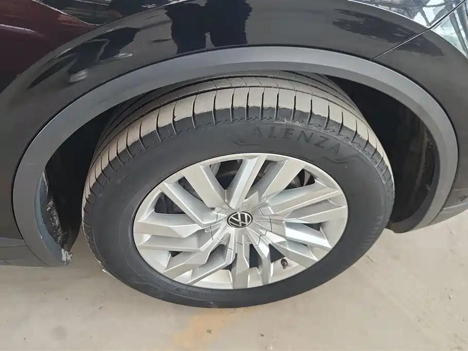 Volkswagen Touareg 2021 2.0TSI Pilot Special Edition фото 6