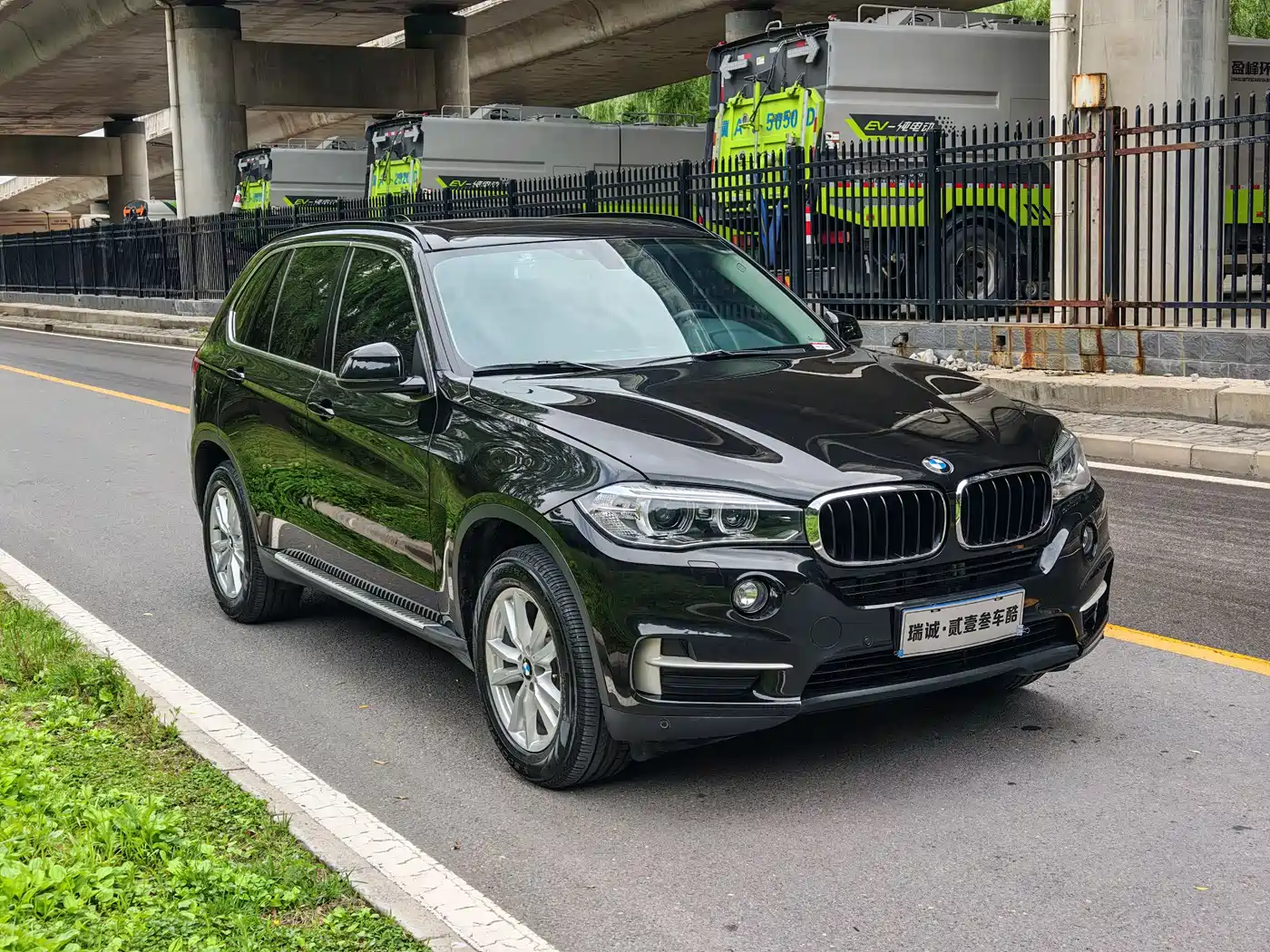 BMW X5 (Import) 2015 xDrive28i фото 3