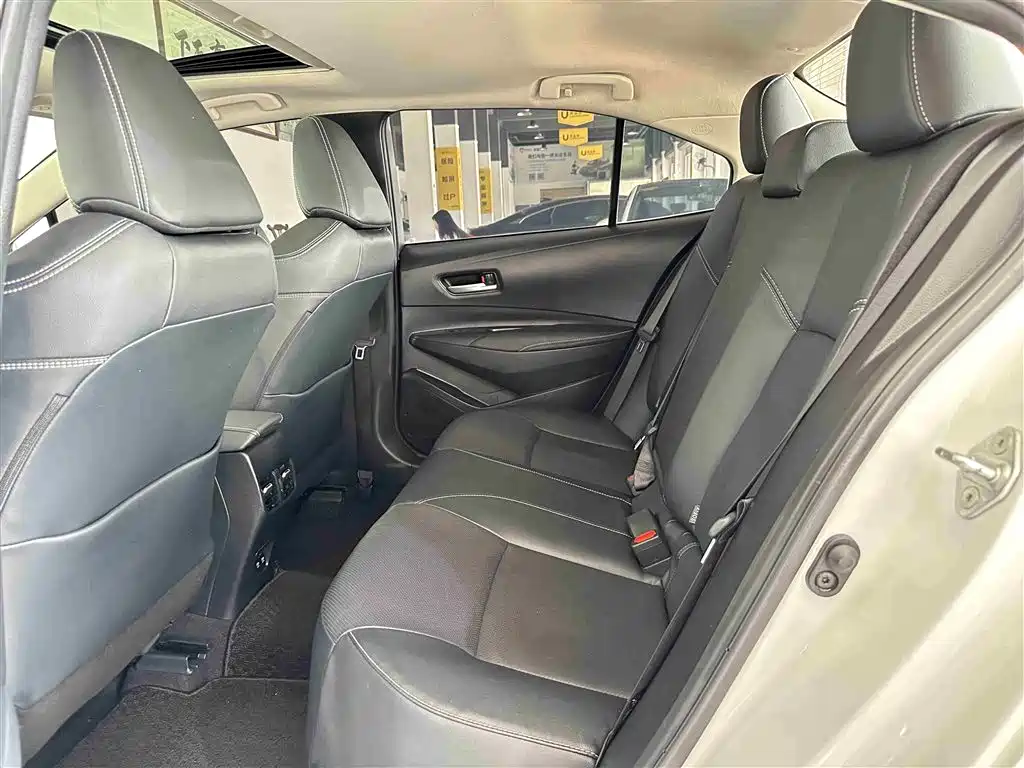 Toyota Corolla 2021 1.2T S-CVT Luxury Edition фото 5