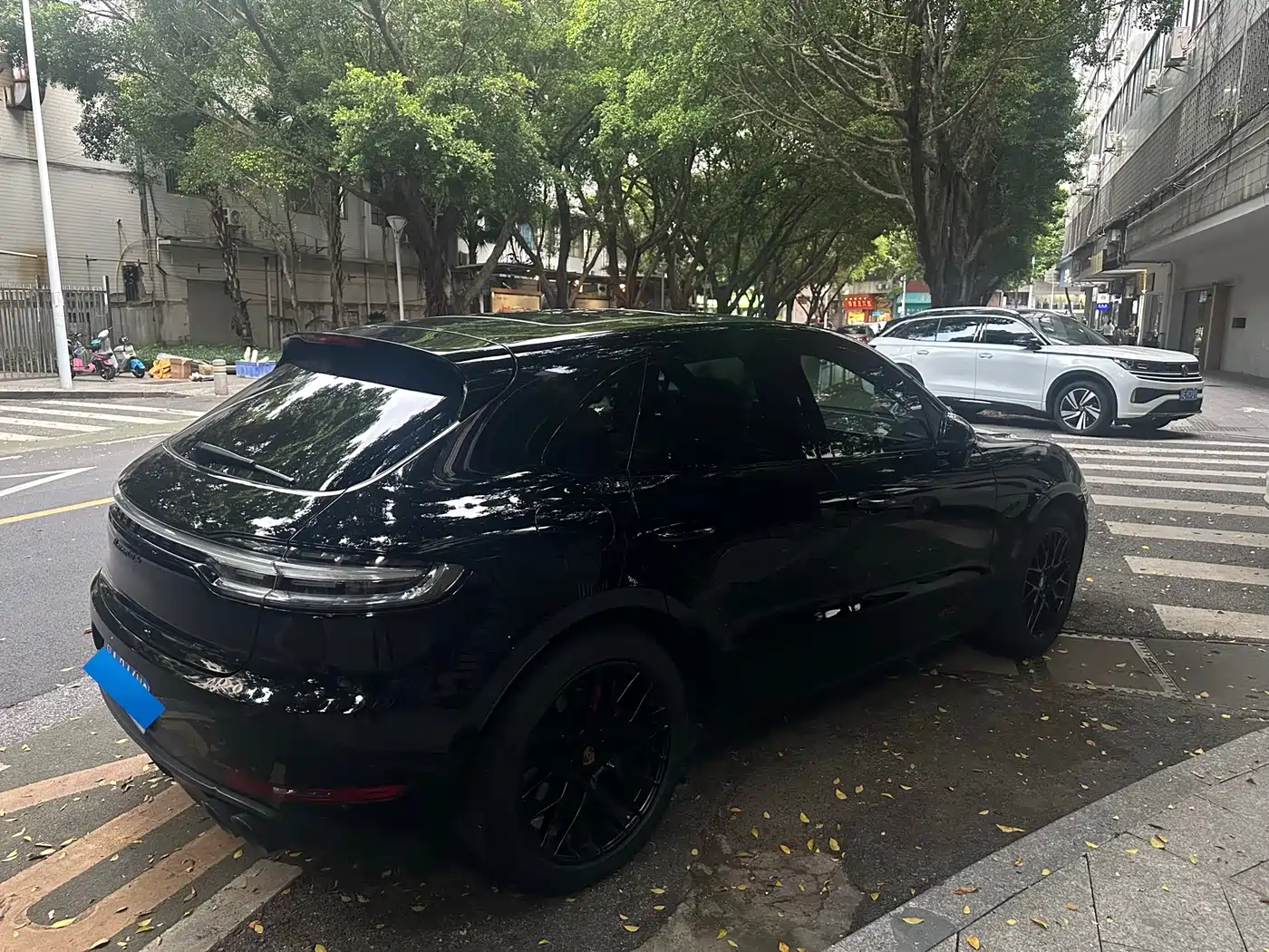 Photo 4 - Porsche Macan