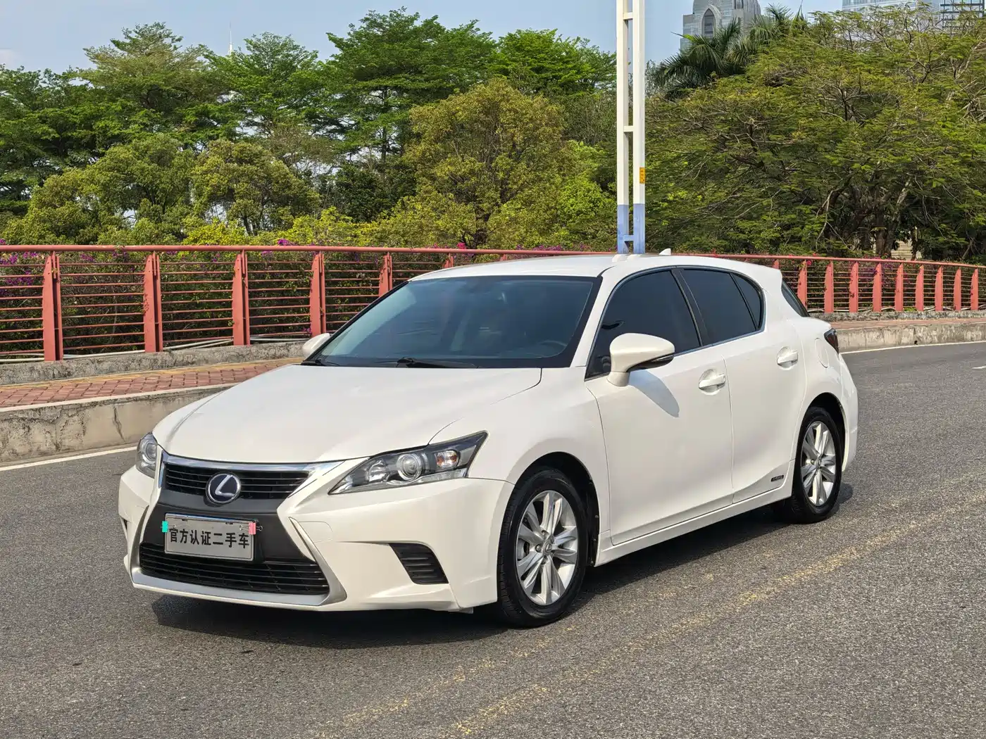 Lexus CT 2014 CT200h Elite Monochrome