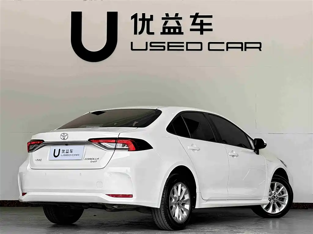 Toyota Corolla 2021 1.2T S-CVT Luxury Edition фото 9