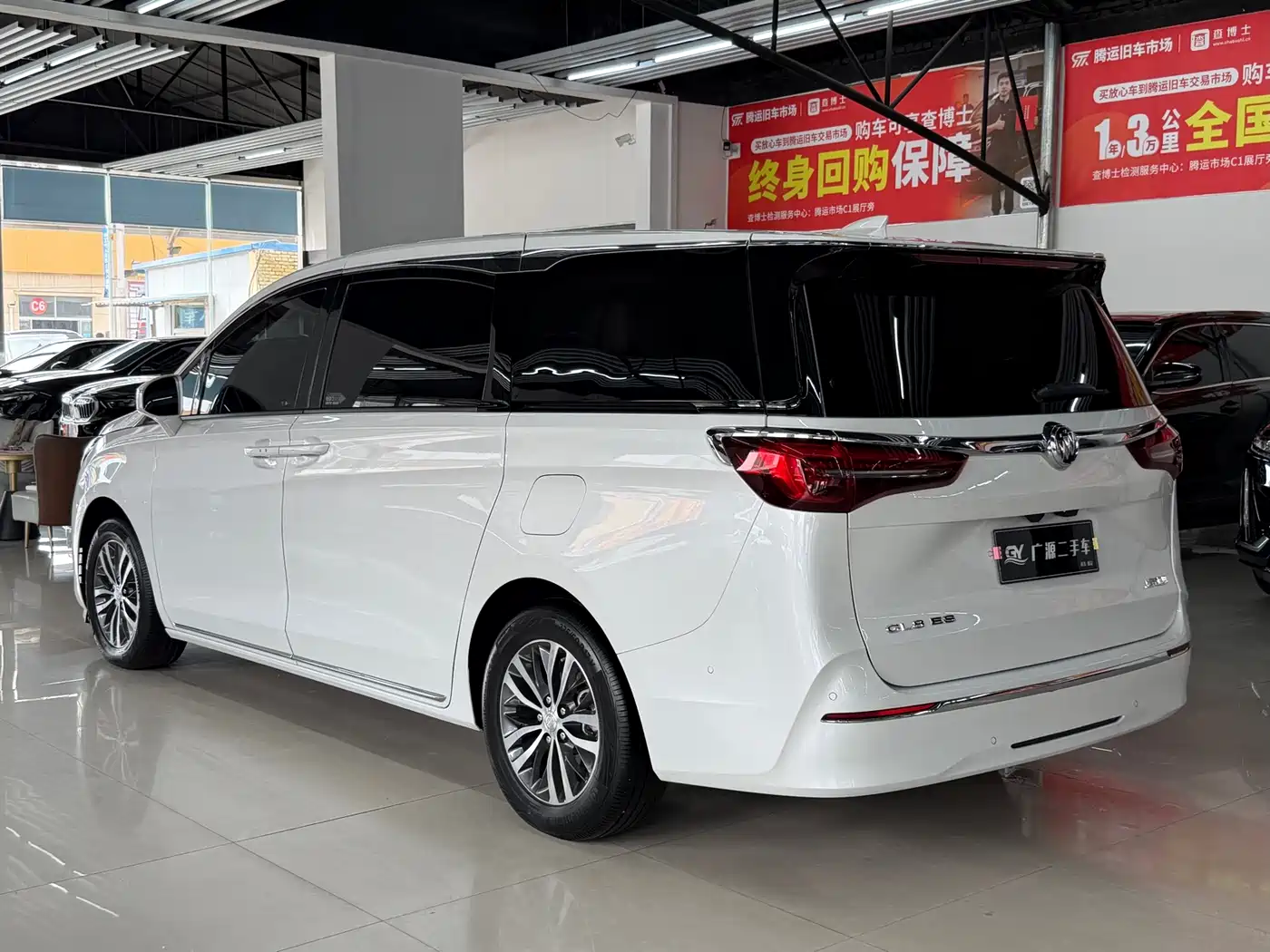 Buick GL8 2023 ES Landmaster Exclusive фото 6