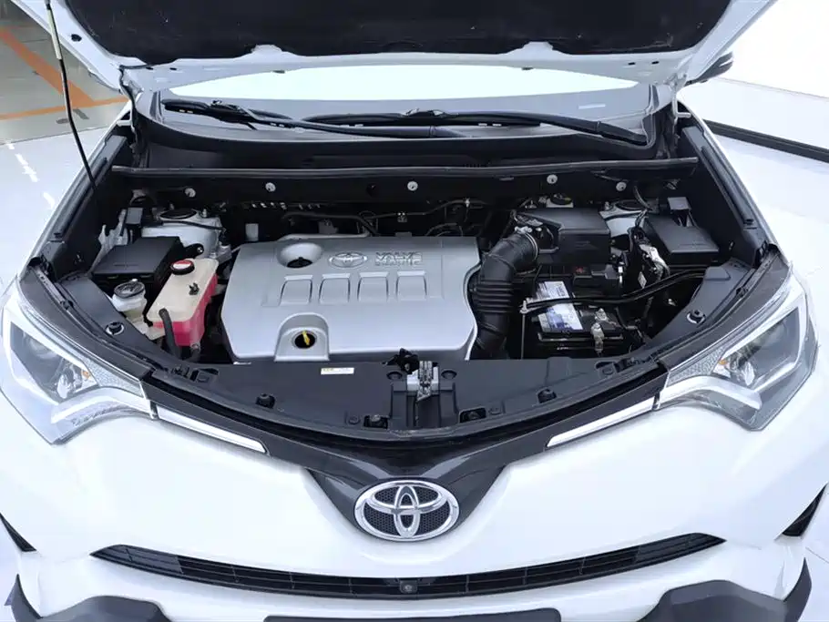 Toyota RAV4 Rongfang 2016 2.0L CVT 2WD Trend (China V) фото 10