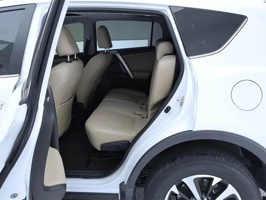 Toyota RAV4 Rongfang 2016 2.0L CVT 2WD Trend (China V) фото 11