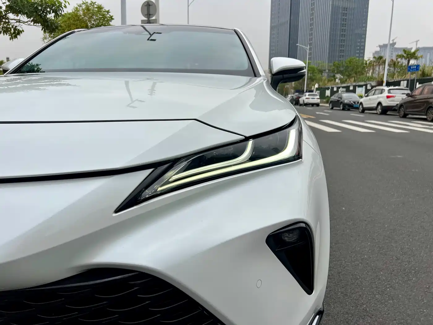 Toyota Venza 2022 2.0L CVT 2WD Premium фото 6