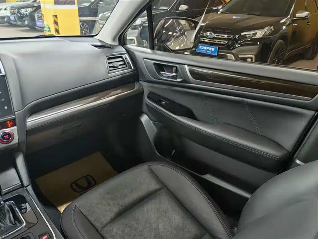 Subaru Outback 2017 2.5i Luxury Navigation Edition EyeSight фото 18