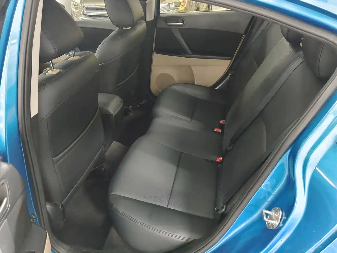 Mazda Mazda3 Axela 2013 2013 Sedan 1.6L Automatic Elite