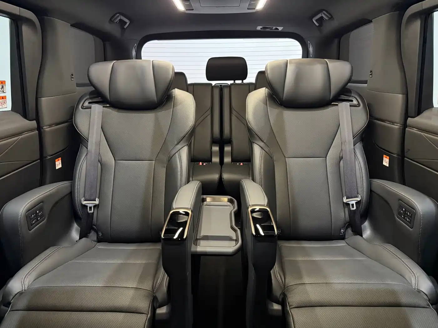 Toyota Alphard 2025 Hybrid 2.5L Prestige Gold Edition фото 9