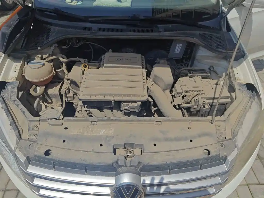 Volkswagen Santana 2015 1.6L Automatic Comfort Edition фото 17