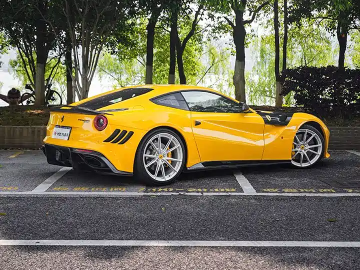 Ferrari F12berlinetta 2013 6.3L Standard фото 7