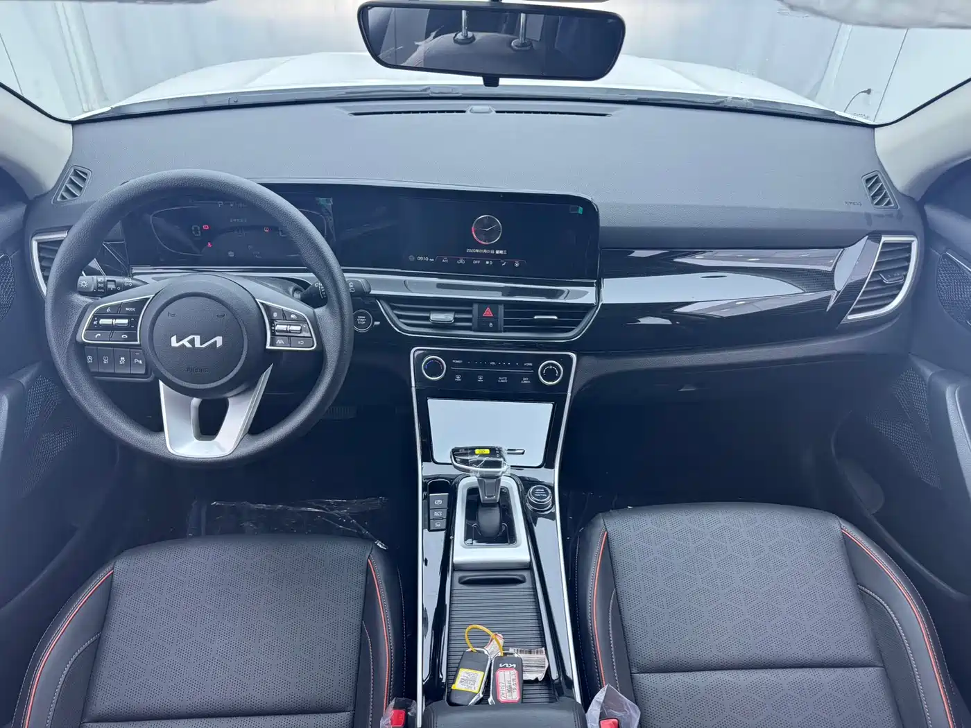 Kia Seltos 2026 Model 1.5L IVT Luxury Comfort Edition фото 13