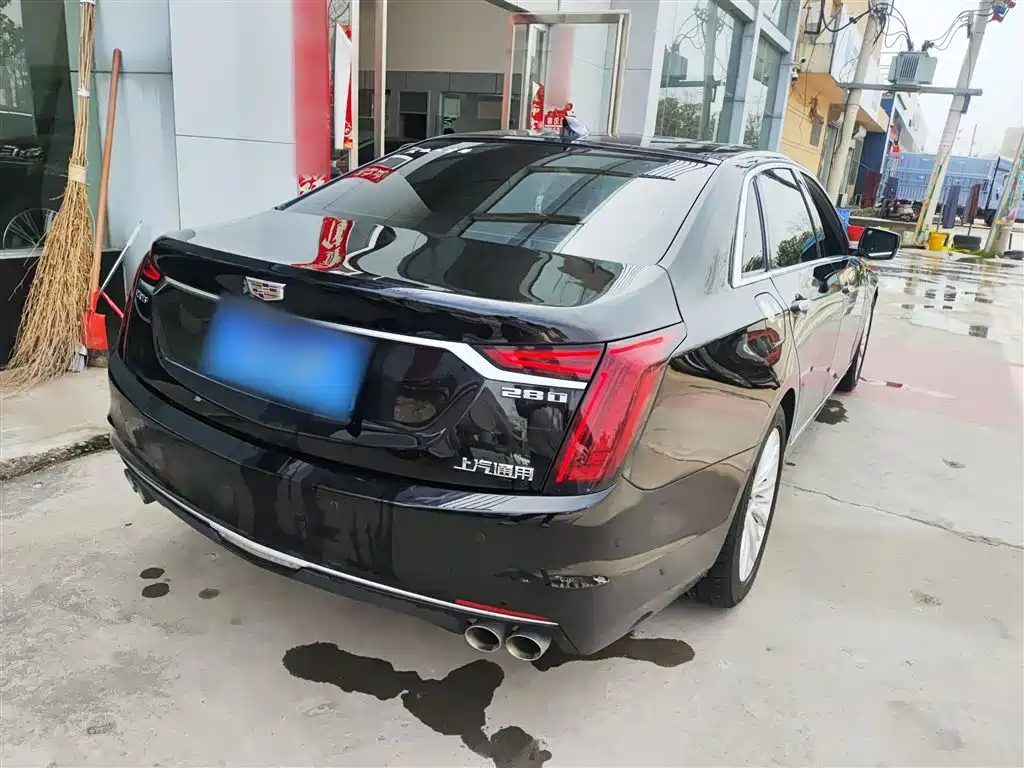 CADILLAC CT6