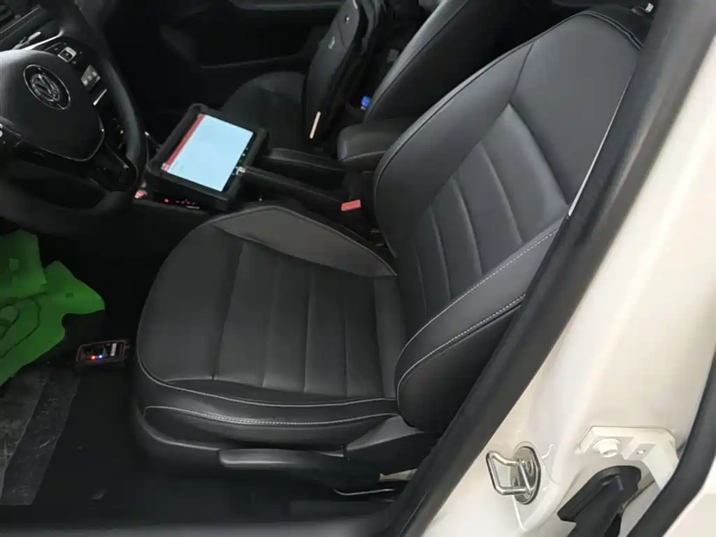 Volkswagen Lavida 2017 230TSI DSG Comfort Edition фото 15