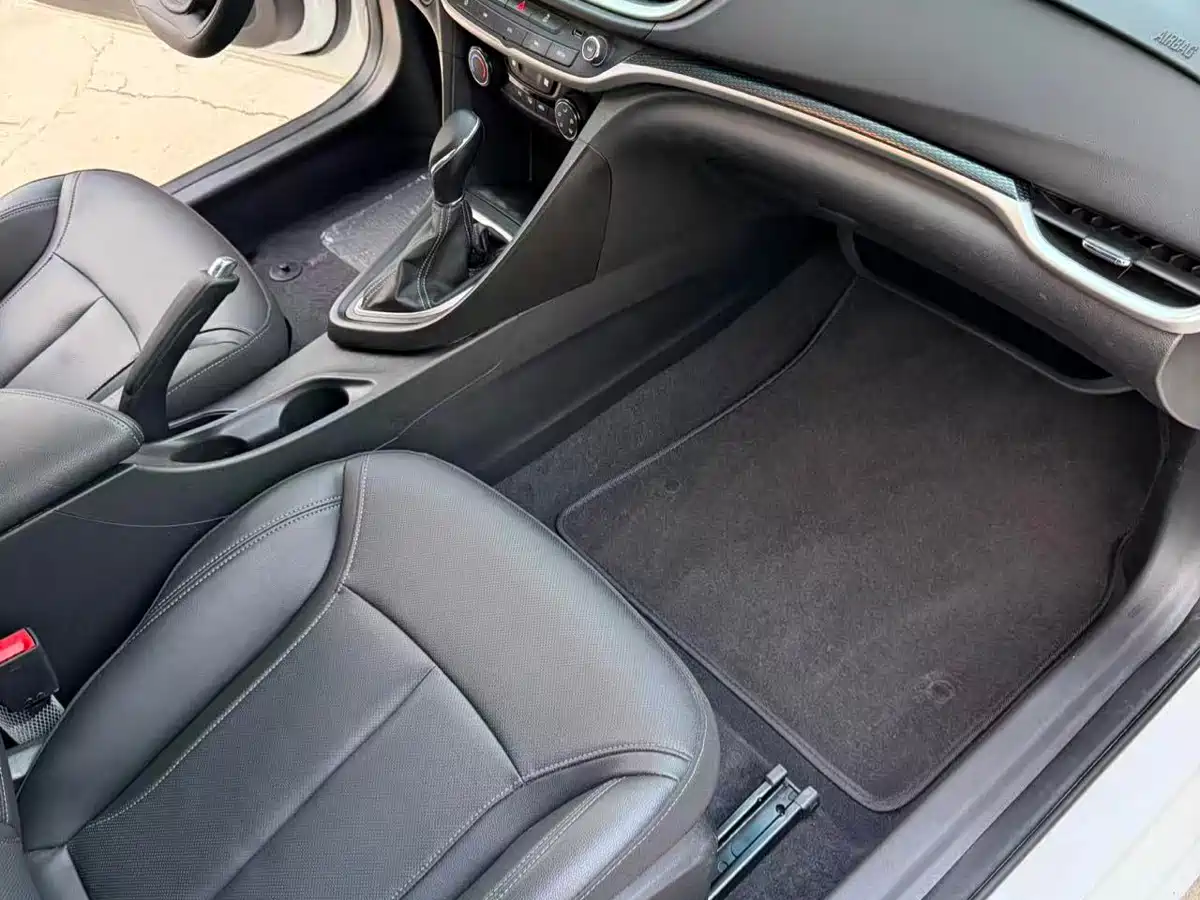 Buick Excelle 2021 1.3T Auto Mild Hybrid Elite фото 12