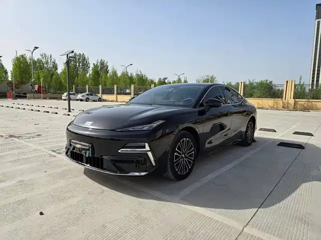 GEELY GALAXY GALAXY SPARKLE 8