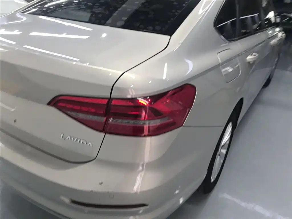 Volkswagen Lavida 2019 280TSI DSG Comfort Edition China VI фото 24