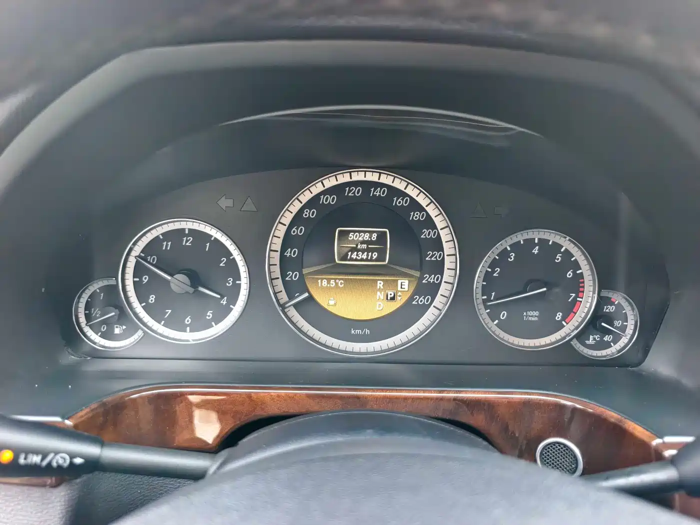 Mercedes-Benz E-Class 2012 E 200 L CGI Elegance фото 8