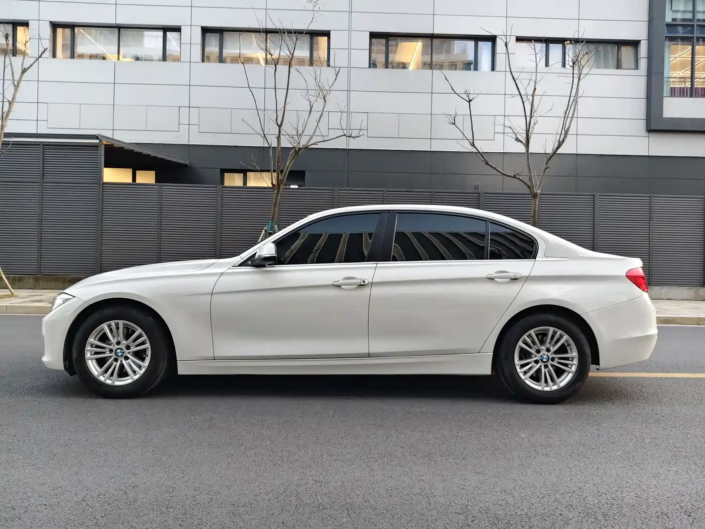 BMW 3 Series 2015 320Li Fashion фото 16