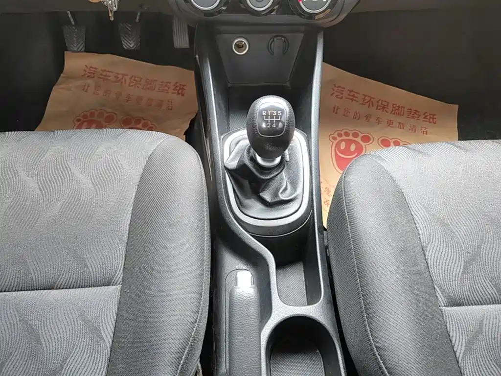 Kia K2 2015 Sedan 1.4L MT GLS фото 10