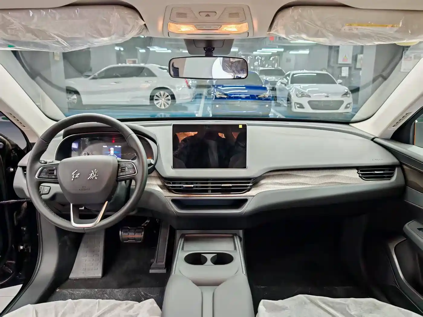 Hongqi E-QM5 2025 610km PLUS фото 22