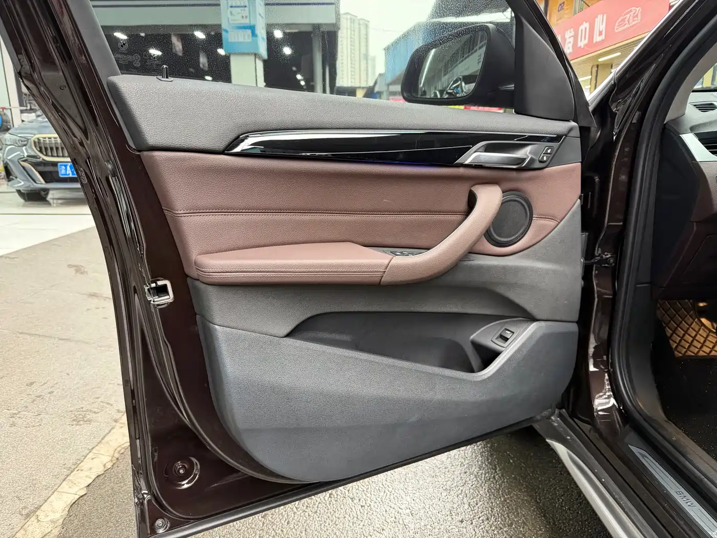 BMW X1 2019 xDrive20Li Premium Model фото 7