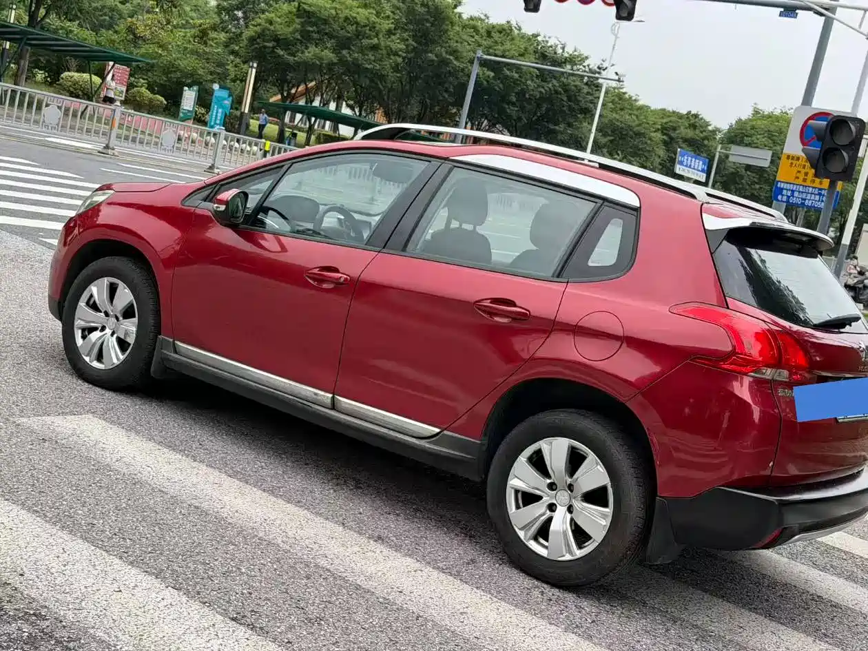 Peugeot 2008 2014 1.6L Automatic Fashion Edition фото 10