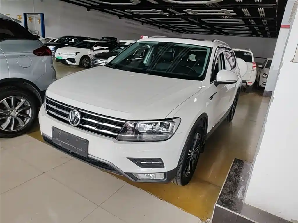 Volkswagen Tiguan L 2019 Facelift 330TSI Auto 2WD Panorama Comfort China VI фото 2