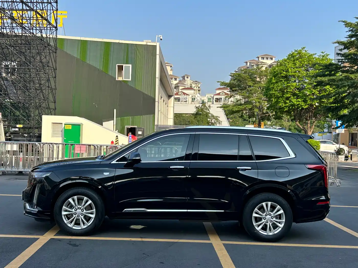 Cadillac XT6 2020 28T 7-Seater AWD Trend Edition фото 2