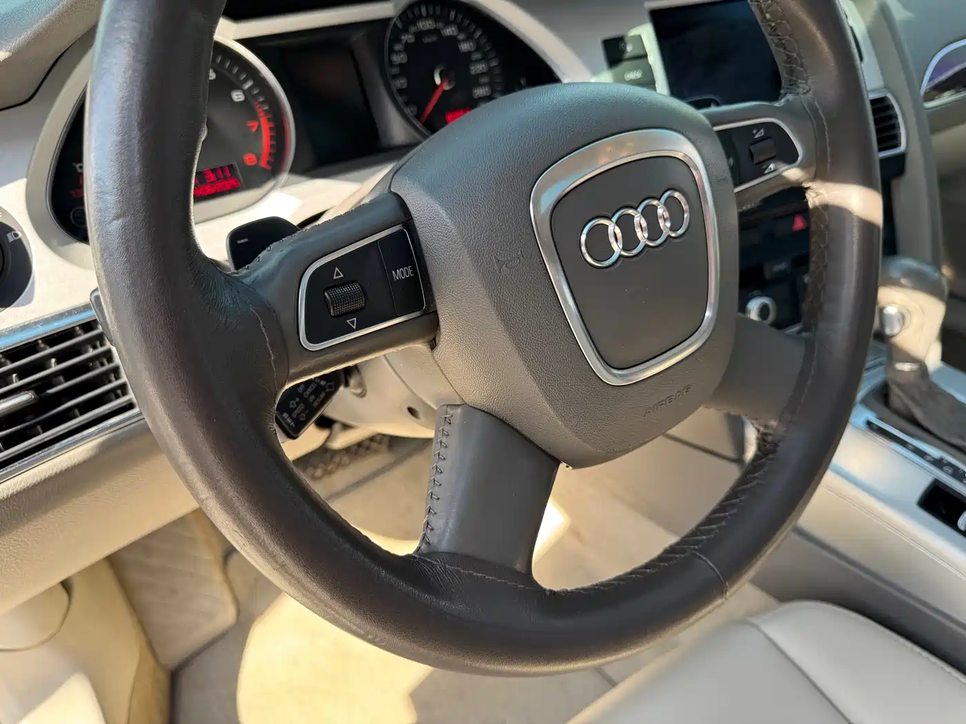 Audi A6L 2011 Model 2.0 TFSI Auto Standard фото 10