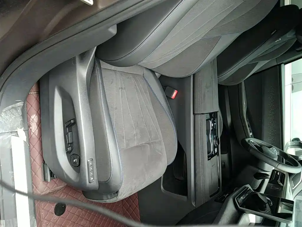 Volkswagen Teramont 2025 Teramont Pro 450TSI 4WD Summit Edition фото 25