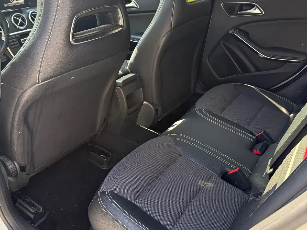 Mercedes-Benz A-Class (Import) 2015 A 180 фото 7