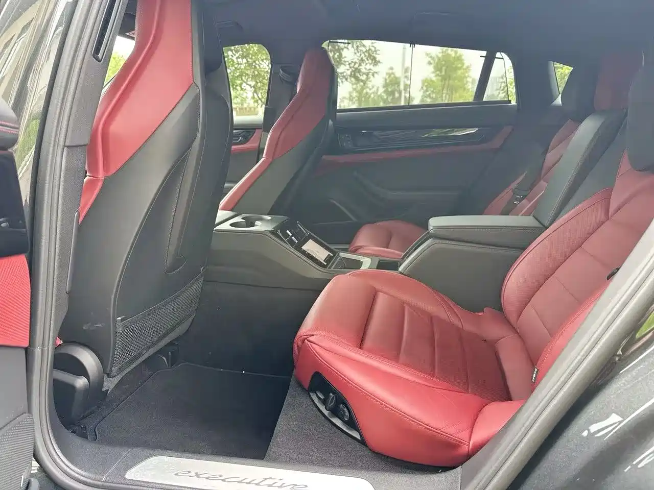 Porsche Panamera 2024 Panamera 4 Executive Long Wheelbase 2.9T фото 7