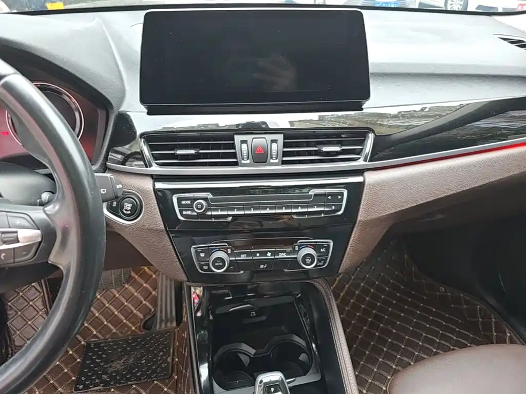 Photo 13 - BMW X1
