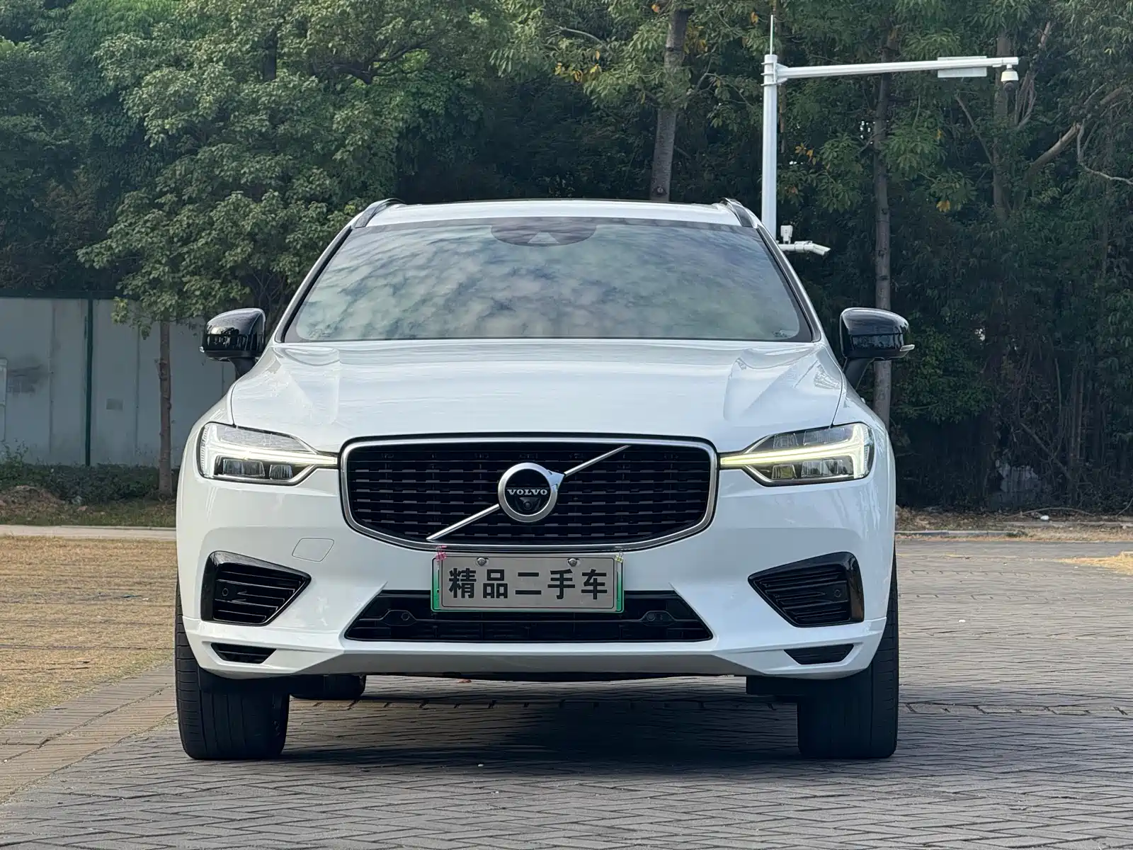 Фото 2 - Volvo XC60 Plug-in Hybrid